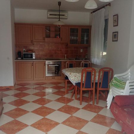 Apartamento Árnyas Balatonlelle Exterior foto