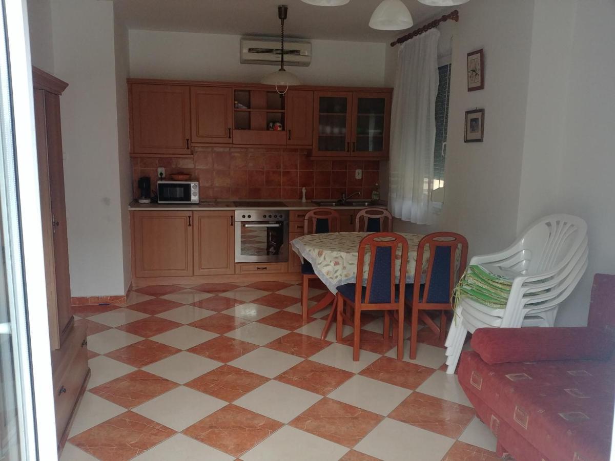 Apartamento Árnyas Balatonlelle Exterior foto